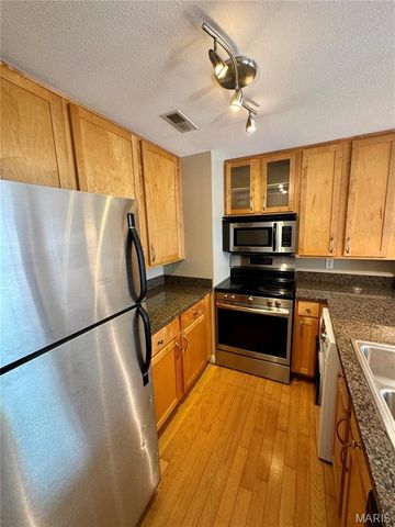 5330 Pershing Avenue 304, St Louis, MO 63112