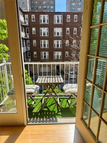 5330 Pershing Avenue 304, St Louis, MO 63112