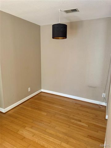 5330 Pershing Avenue 304, St Louis, MO 63112