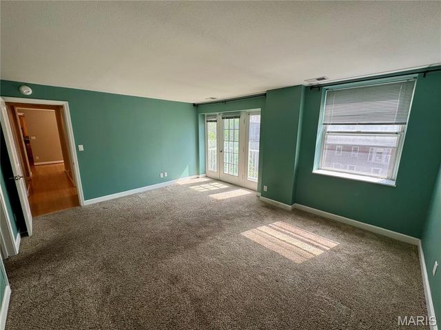 5330 Pershing Avenue 304, St Louis, MO 63112