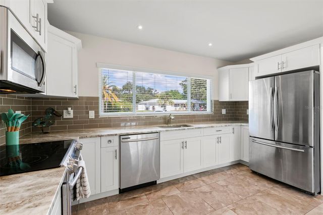 2196 INDIAN AVENUE S, Belleair Bluffs, FL 33770