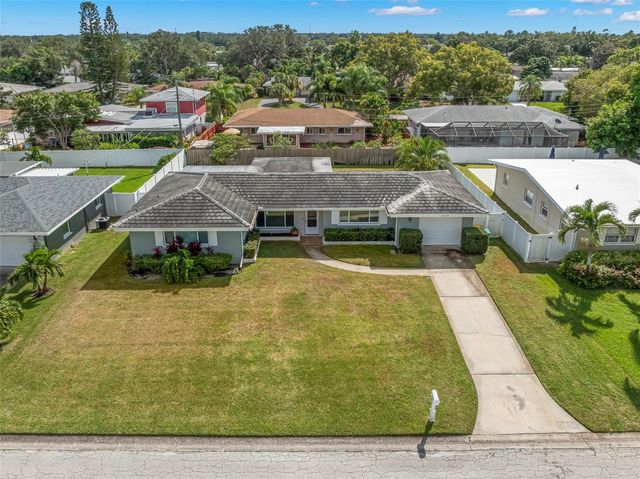 2196 INDIAN AVENUE S, Belleair Bluffs, FL 33770