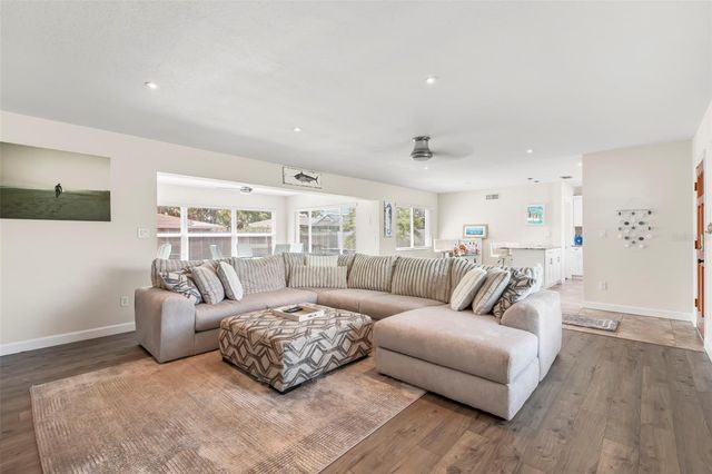 2196 INDIAN AVENUE S, Belleair Bluffs, FL 33770