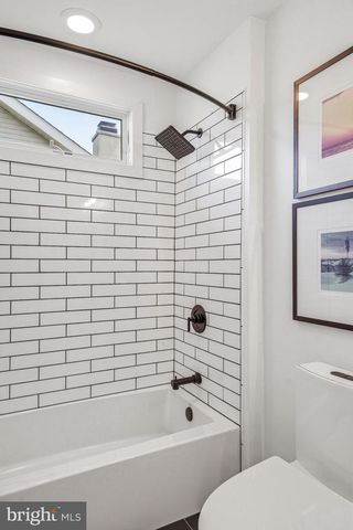 304 LAUREL CREEK BLVD, Moorestown, NJ 08057