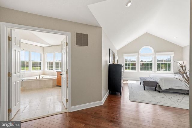 304 LAUREL CREEK BLVD, Moorestown, NJ 08057