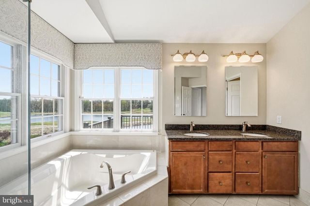 304 LAUREL CREEK BLVD, Moorestown, NJ 08057