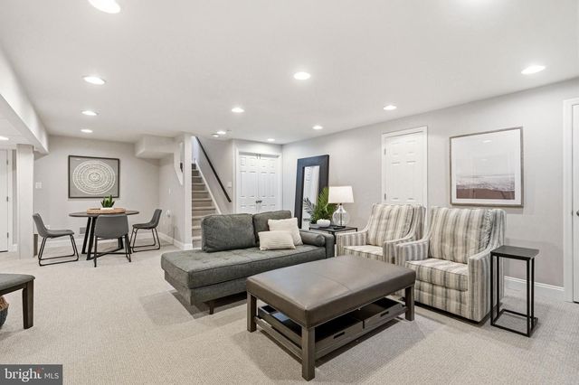 304 LAUREL CREEK BLVD, Moorestown, NJ 08057