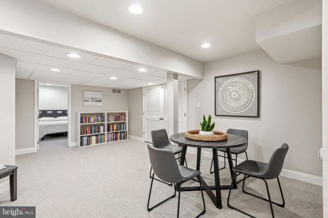 304 LAUREL CREEK BLVD, Moorestown, NJ 08057