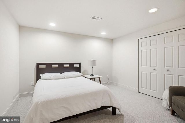 304 LAUREL CREEK BLVD, Moorestown, NJ 08057