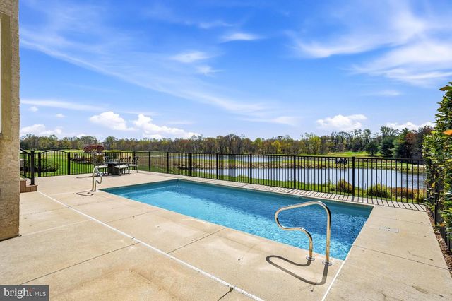 304 LAUREL CREEK BLVD, Moorestown, NJ 08057