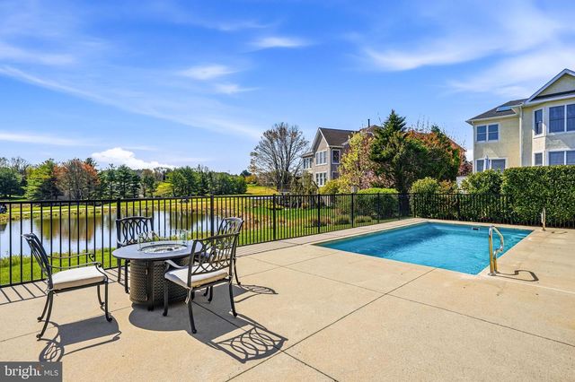 304 LAUREL CREEK BLVD, Moorestown, NJ 08057