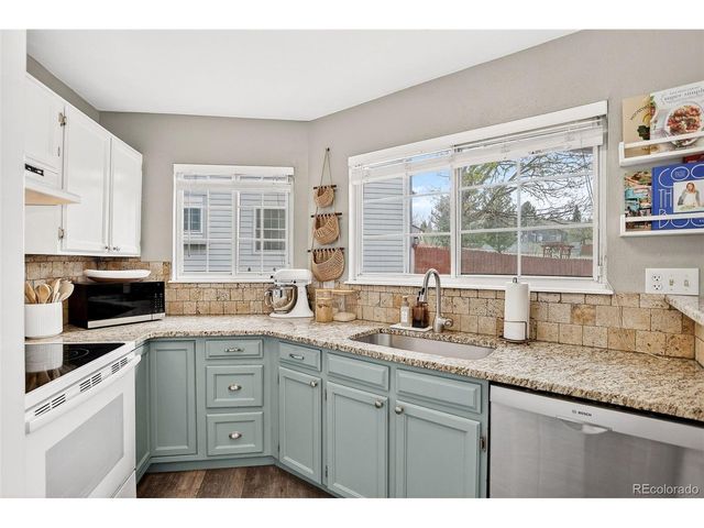 8698 W Plymouth Ave, Littleton, CO 80128