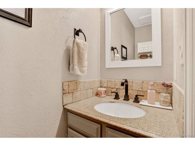 8698 W Plymouth Ave, Littleton, CO 80128