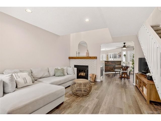 8698 W Plymouth Ave, Littleton, CO 80128