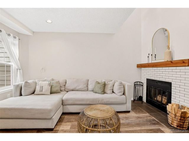 8698 W Plymouth Ave, Littleton, CO 80128