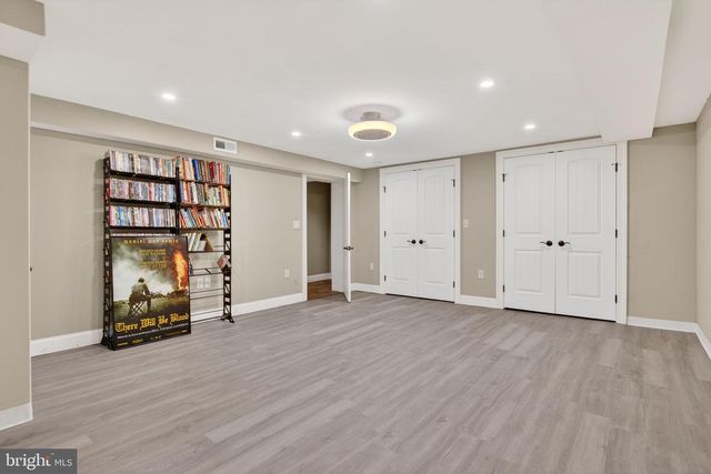 73 N DUKE ST, Millersville, PA 17551
