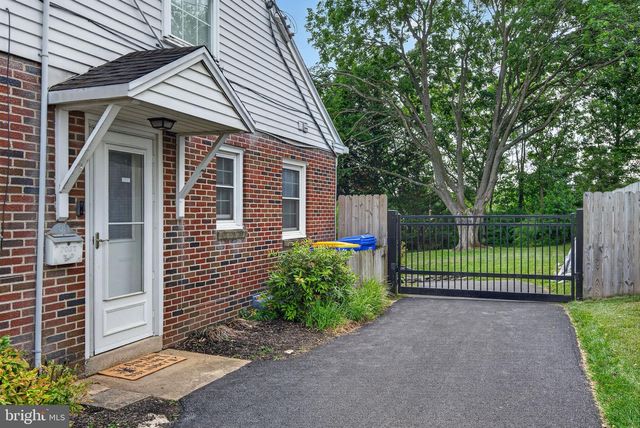73 N DUKE ST, Millersville, PA 17551