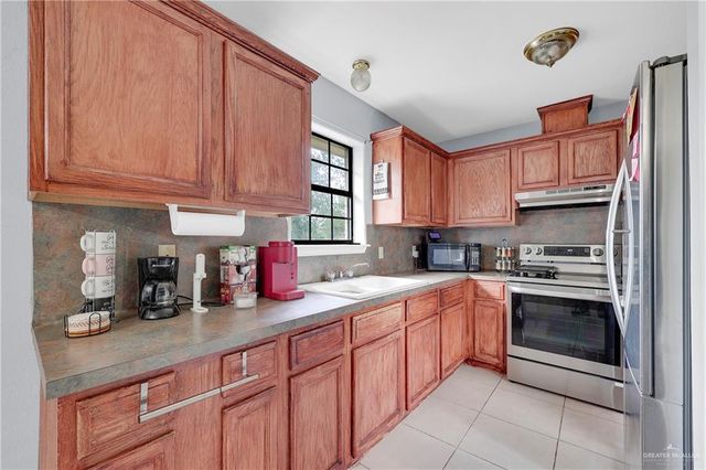 3806 N Garden Street, Mercedes, TX 78570