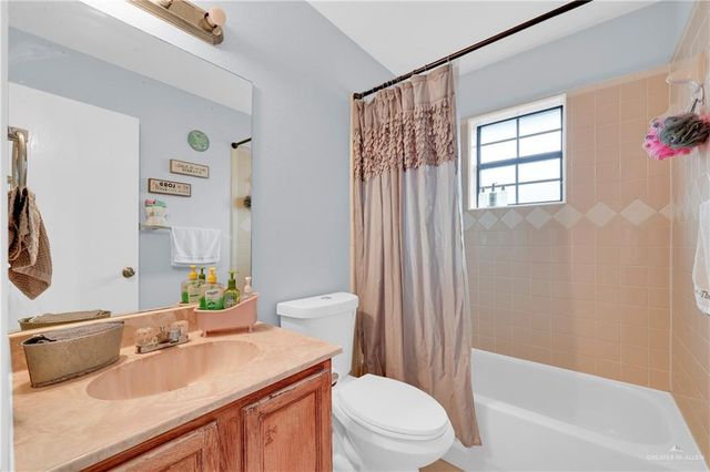 3806 N Garden Street, Mercedes, TX 78570