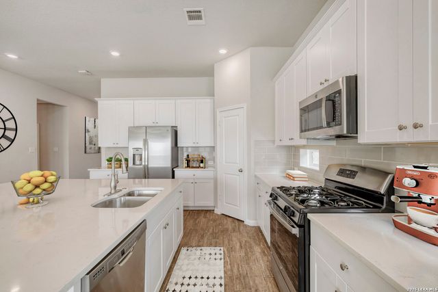 22511 CARRIAGE BLF, San Antonio, TX 78261