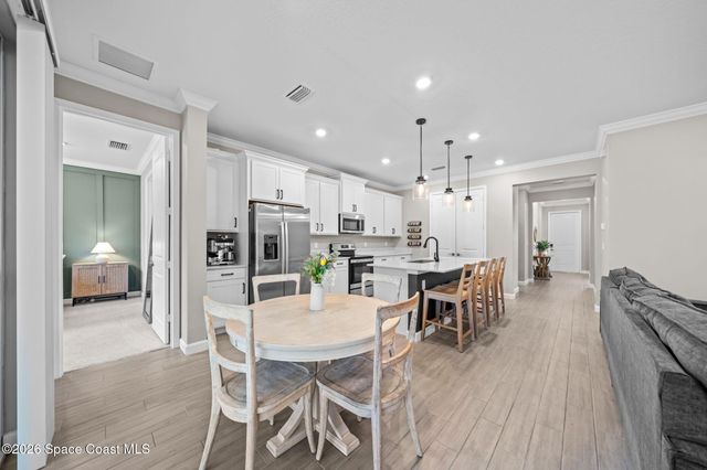 492 Veridian Circle NW, Palm Bay, FL 32907