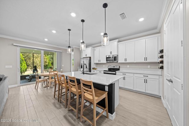 492 Veridian Circle NW, Palm Bay, FL 32907