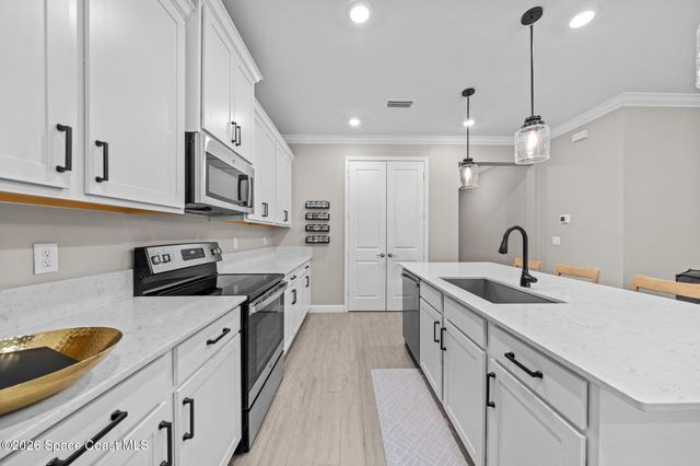 492 Veridian Circle NW, Palm Bay, FL 32907