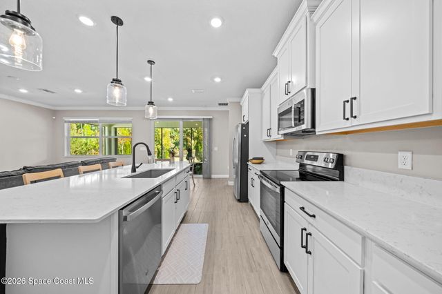 492 Veridian Circle NW, Palm Bay, FL 32907