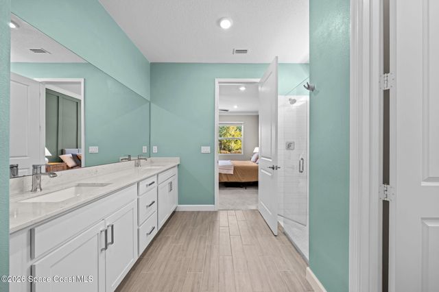 492 Veridian Circle NW, Palm Bay, FL 32907