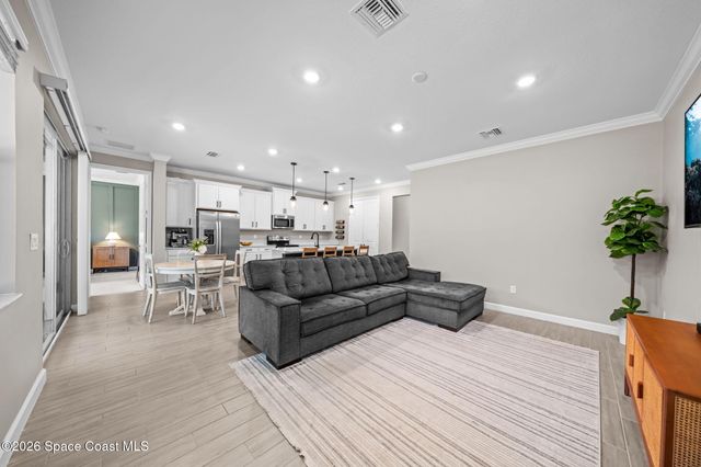 492 Veridian Circle NW, Palm Bay, FL 32907