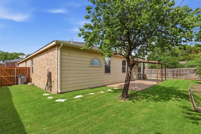 2004 Apple Drive, Little Elm, TX 75068