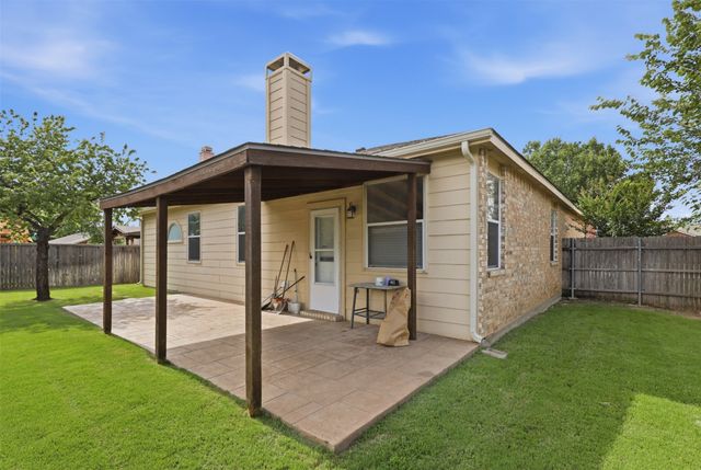 2004 Apple Drive, Little Elm, TX 75068