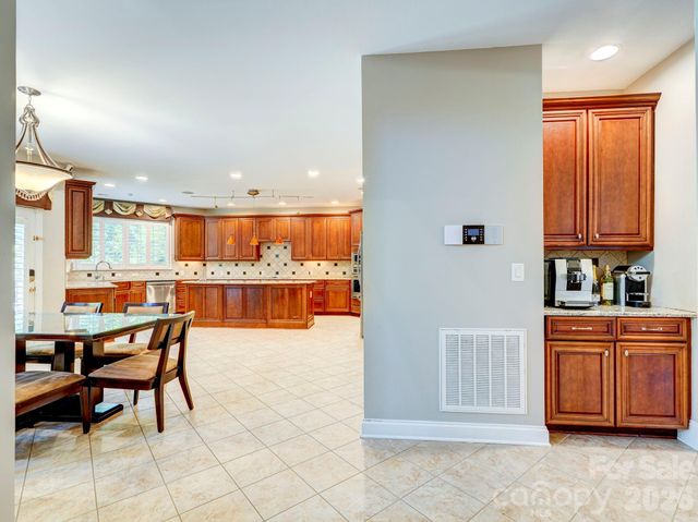 725 Wild Berry Court, Waxhaw, NC 28173