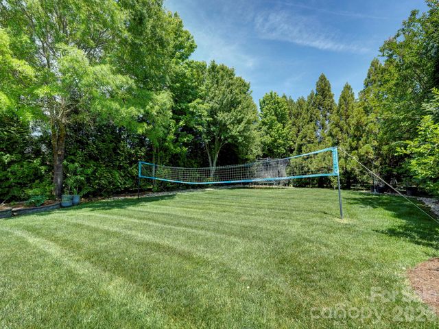 725 Wild Berry Court, Waxhaw, NC 28173