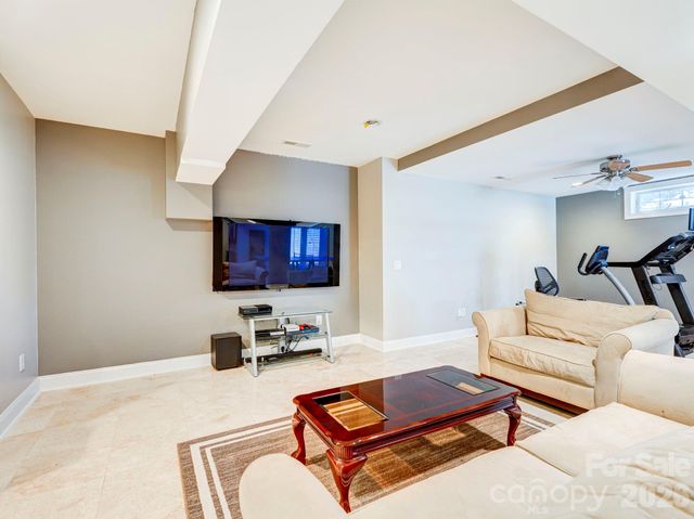 725 Wild Berry Court, Waxhaw, NC 28173