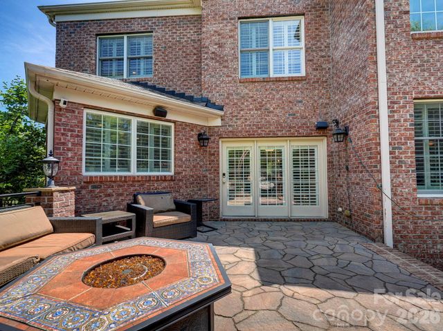 725 Wild Berry Court, Waxhaw, NC 28173