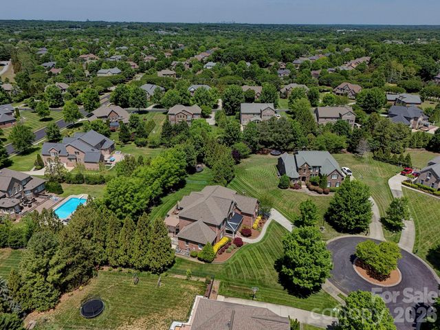 725 Wild Berry Court, Waxhaw, NC 28173
