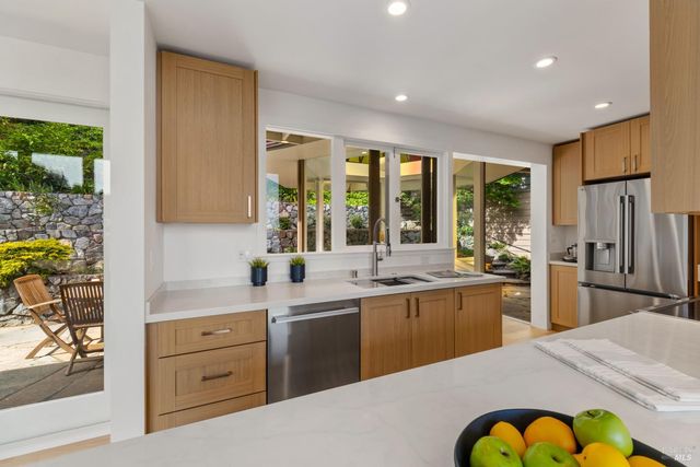 1 Atwood Ave, Sausalito, CA 94965