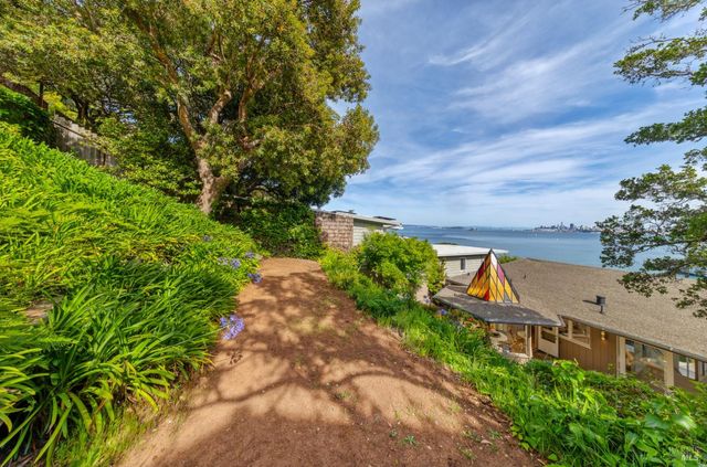 1 Atwood Ave, Sausalito, CA 94965