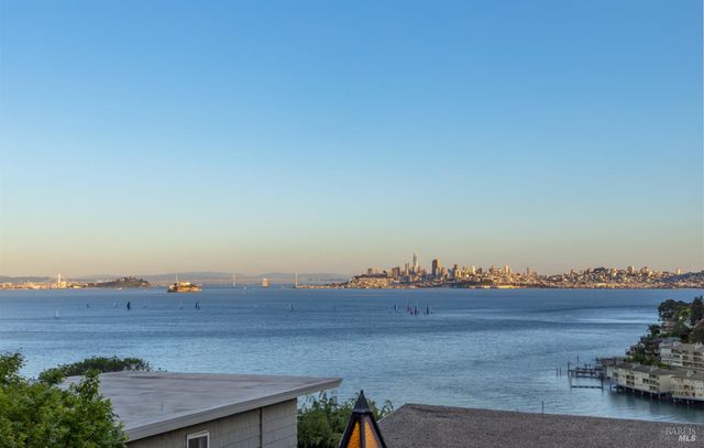 1 Atwood Ave, Sausalito, CA 94965