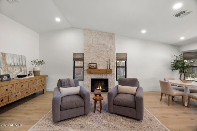 5851 E WALTANN Lane, Scottsdale, AZ 85254