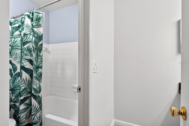 4223 S. SEMORAN BLVD 9, Orlando, FL 32822