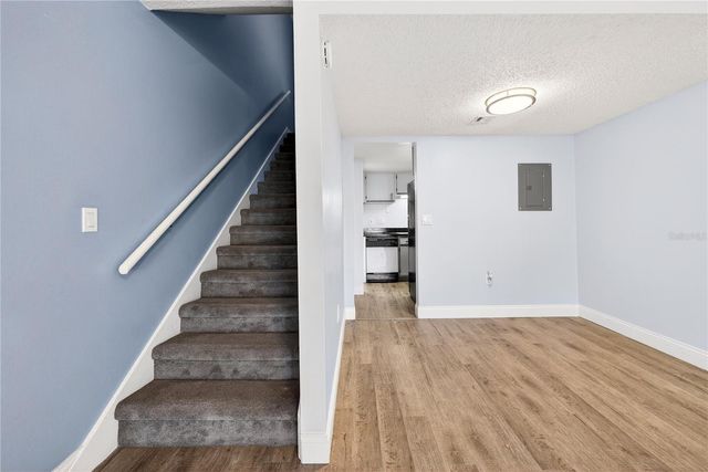 4223 S. SEMORAN BLVD 9, Orlando, FL 32822