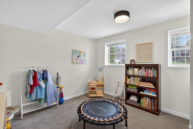 2073 E 10095 S, Sandy, UT 84092