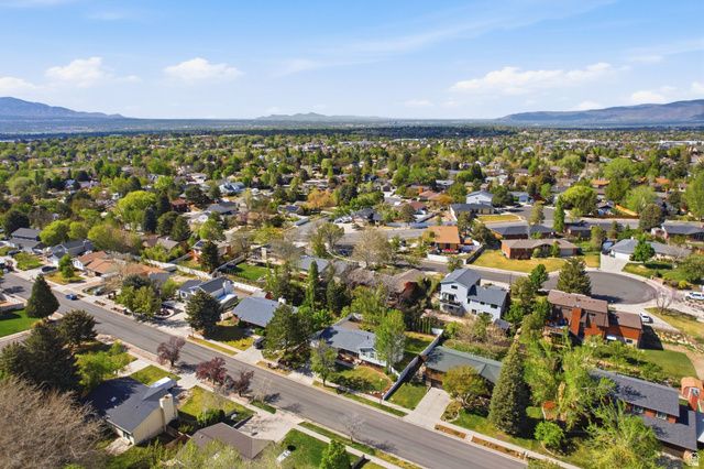 2073 E 10095 S, Sandy, UT 84092