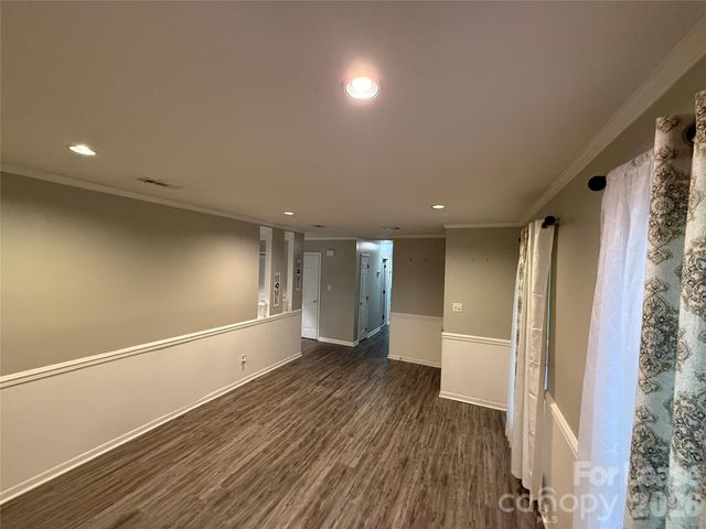 6832 Delta Lake Drive, Charlotte, NC 28215