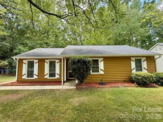 6832 Delta Lake Drive, Charlotte, NC 28215