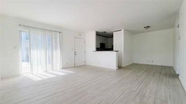 930 N 14th Court 9, Hollywood, FL 33020