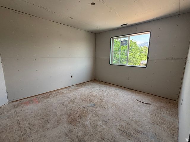 1676 S LAKEWOOD DR, Orem, UT 84058