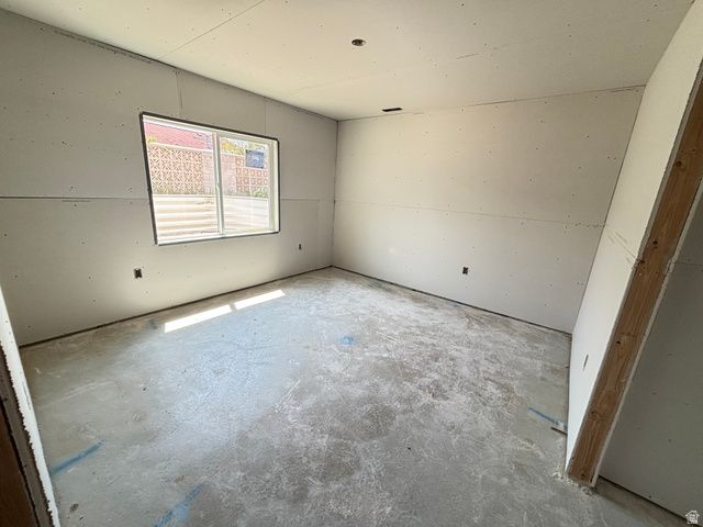 1676 S LAKEWOOD DR, Orem, UT 84058